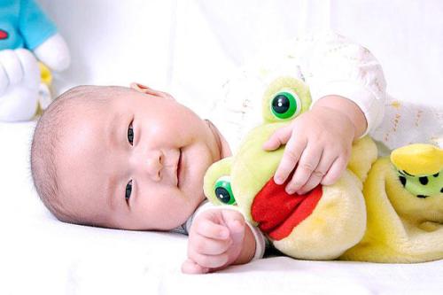 新生兒出現(xiàn)特殊生理狀況，家長(zhǎng)們應(yīng)該如何處理？